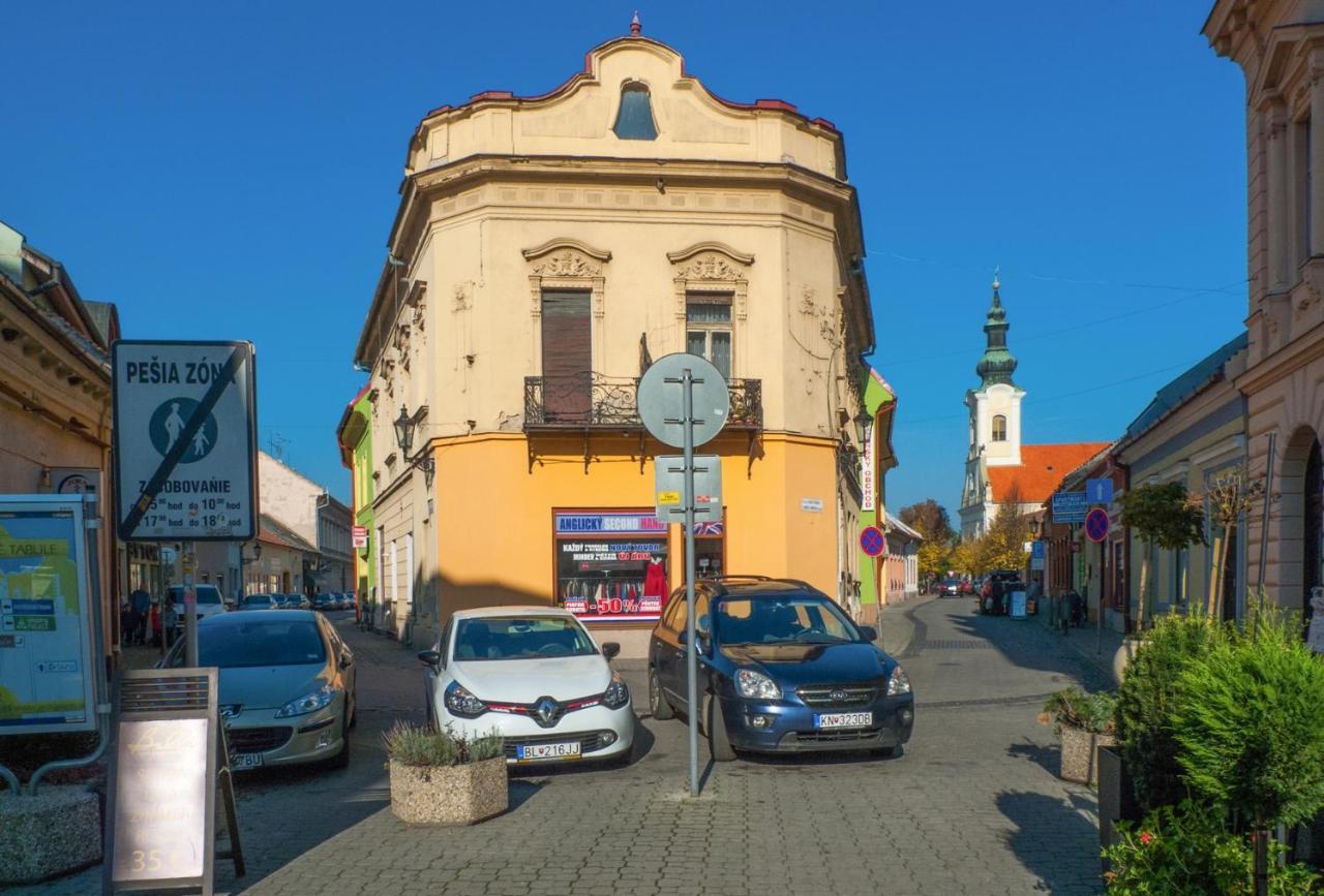 Apartman Rea Komarno Bagian luar foto